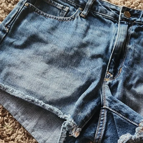 Gap womans size 29 jean shorts - Picture 6 of 6